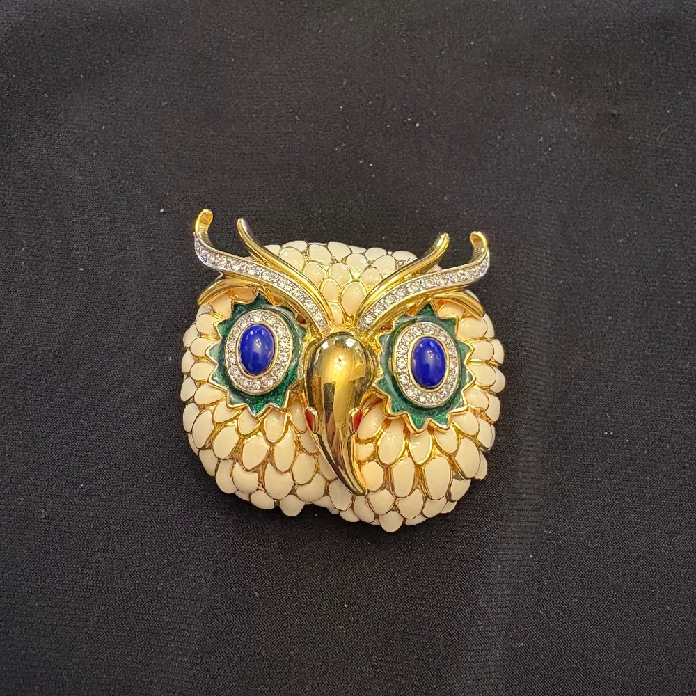 brooch